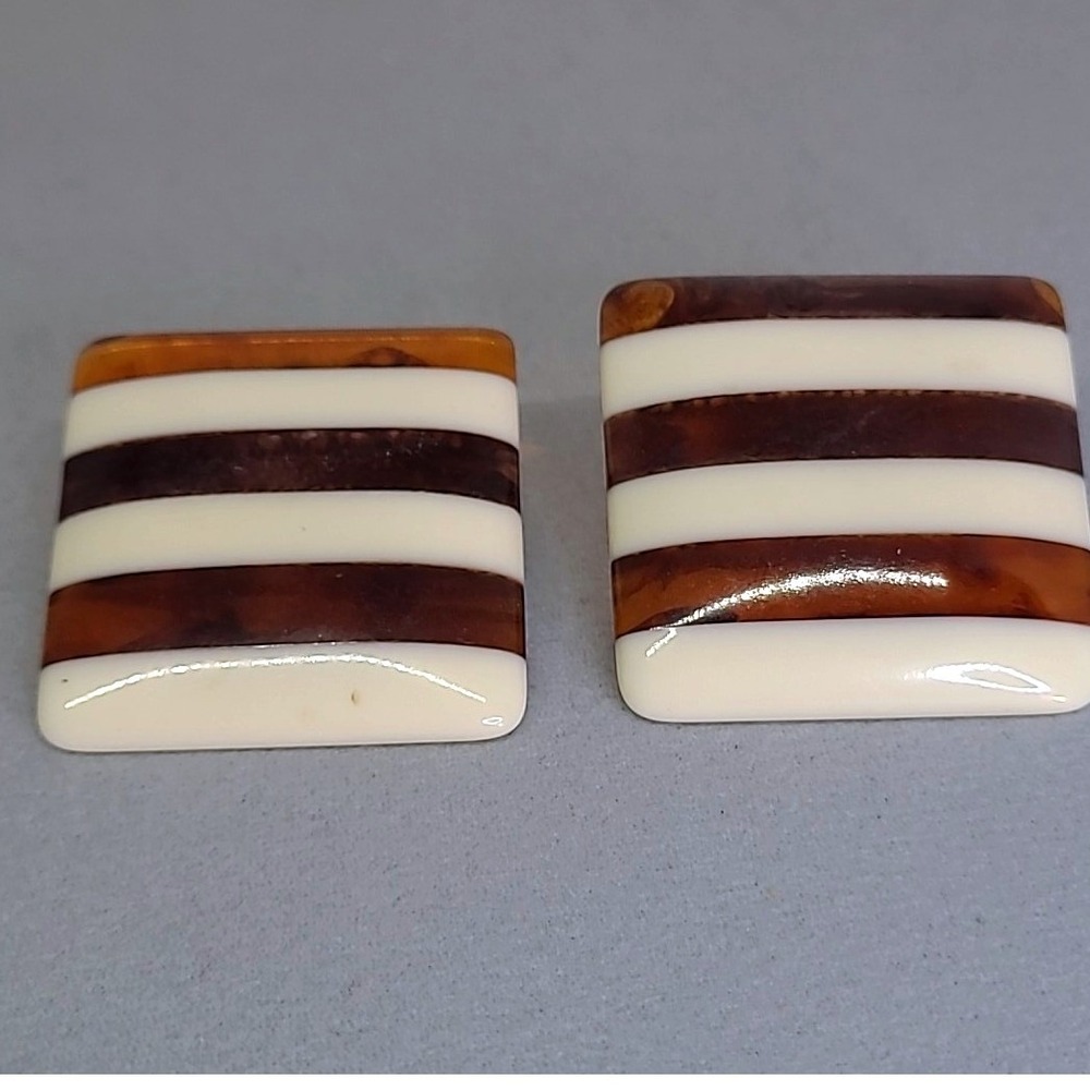 Vintage Earrings Woman Brown Cream Striped Faux Tortoise Resin Square Post Mod